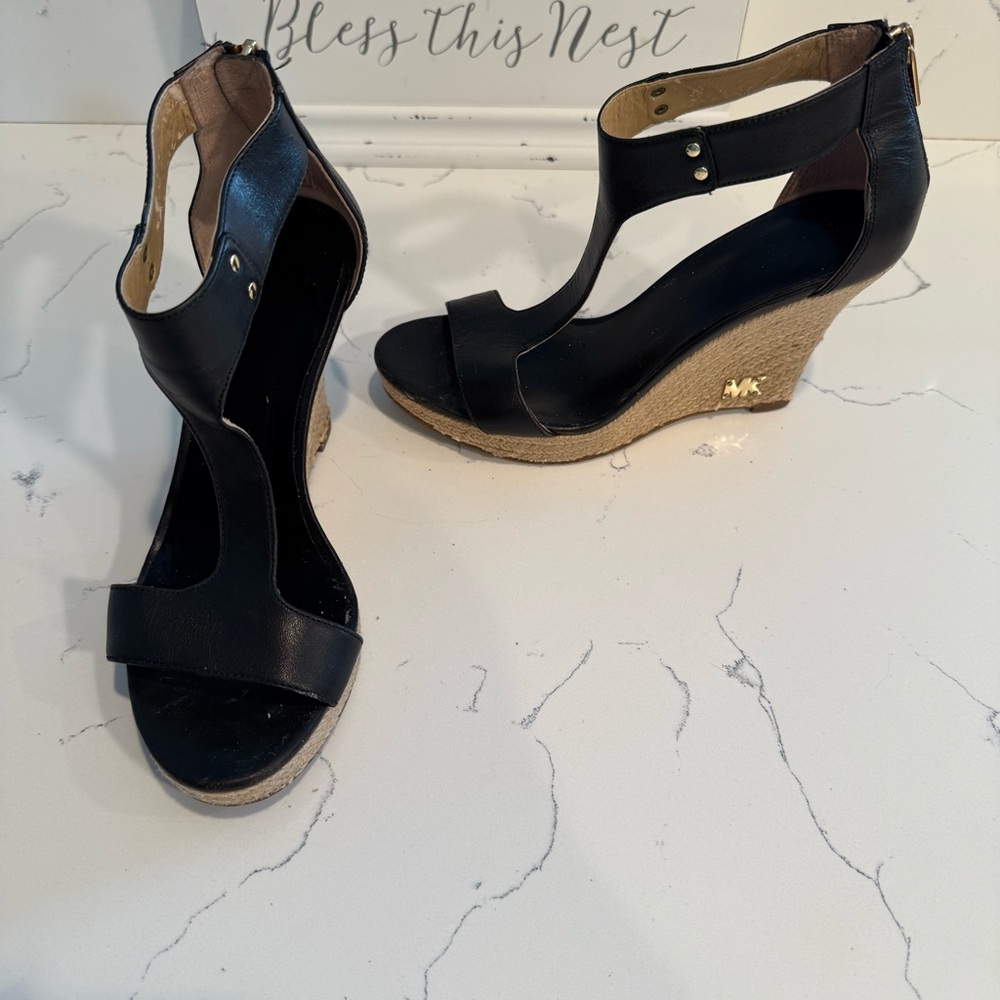 Michael Kors Leather T-Strap Zip Up Wedge Espadrille Black Sandals Women’s 7 GUC